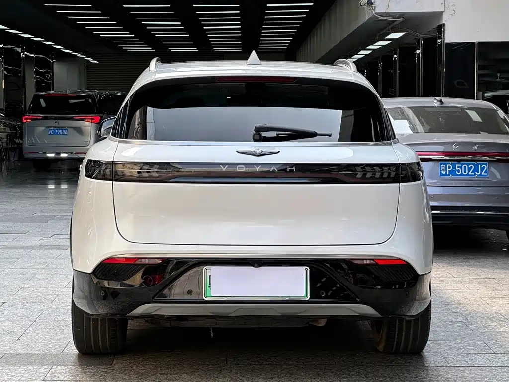 Lantu Auto Lantu FREE 2021 Standard Range Extended AWD Exclusive Luxury Package 2022 - thumbnail 15