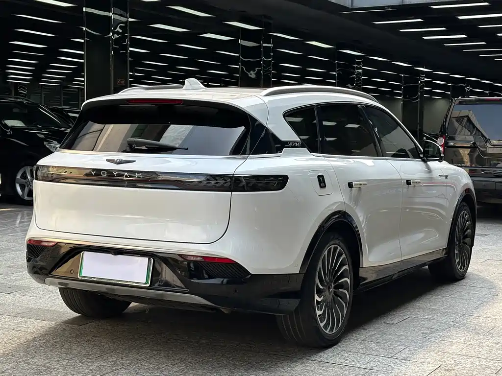 Lantu Auto Lantu FREE 2021 Standard Range Extended AWD Exclusive Luxury Package 2022 - thumbnail 16
