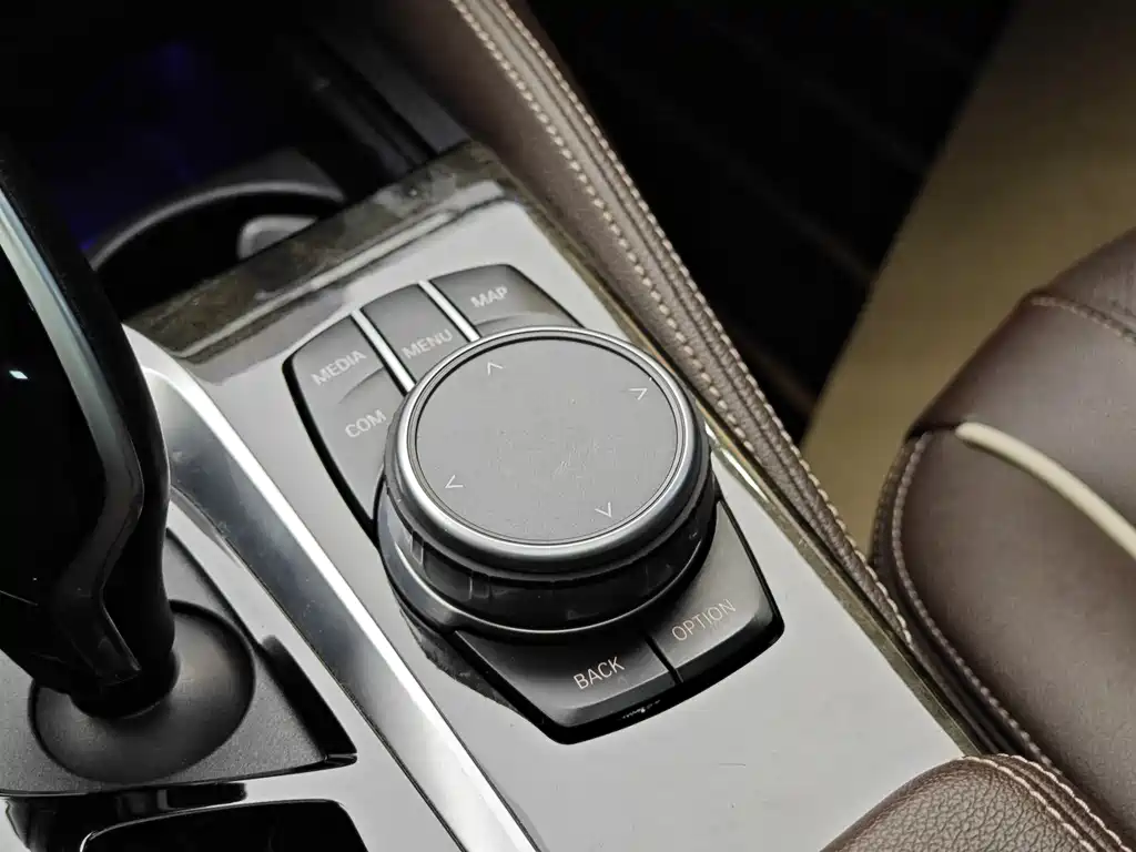 BMW BMW 5 Series 2021 Model Year Facelift 530Li Leading Edition Luxury Package 2021 - thumbnail 19
