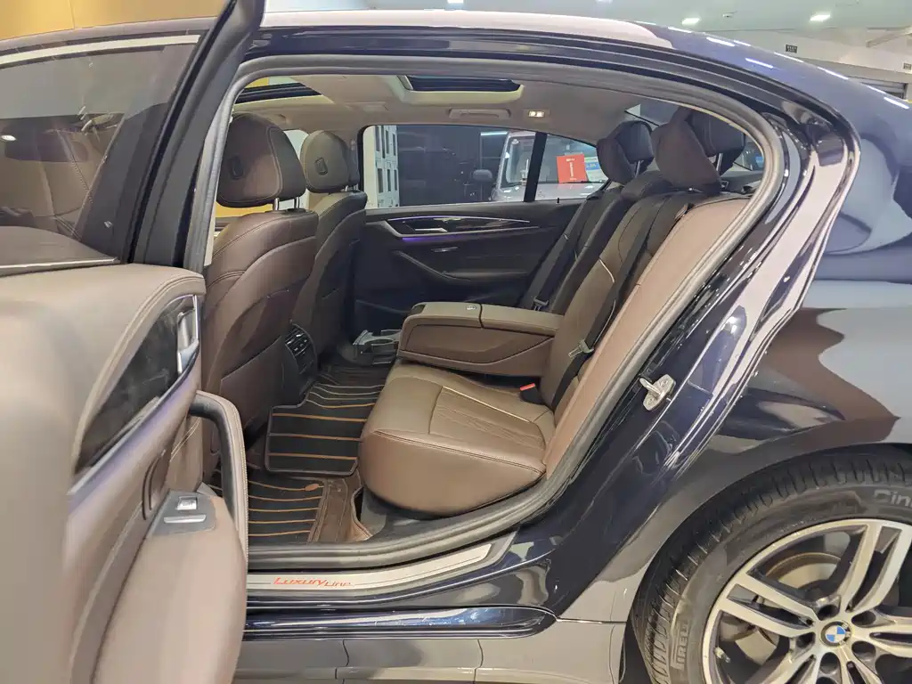 BMW BMW 5 Series 2021 Model Year Facelift 530Li Leading Edition Luxury Package 2021 - thumbnail 23