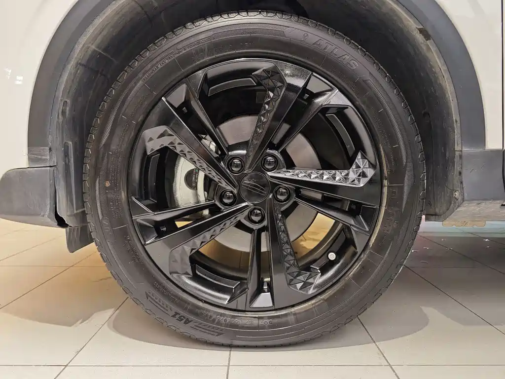 Geely Auto Geely Binyue 2025 Binyue L 1.5TD DCT Starlight 2024 - thumbnail 5