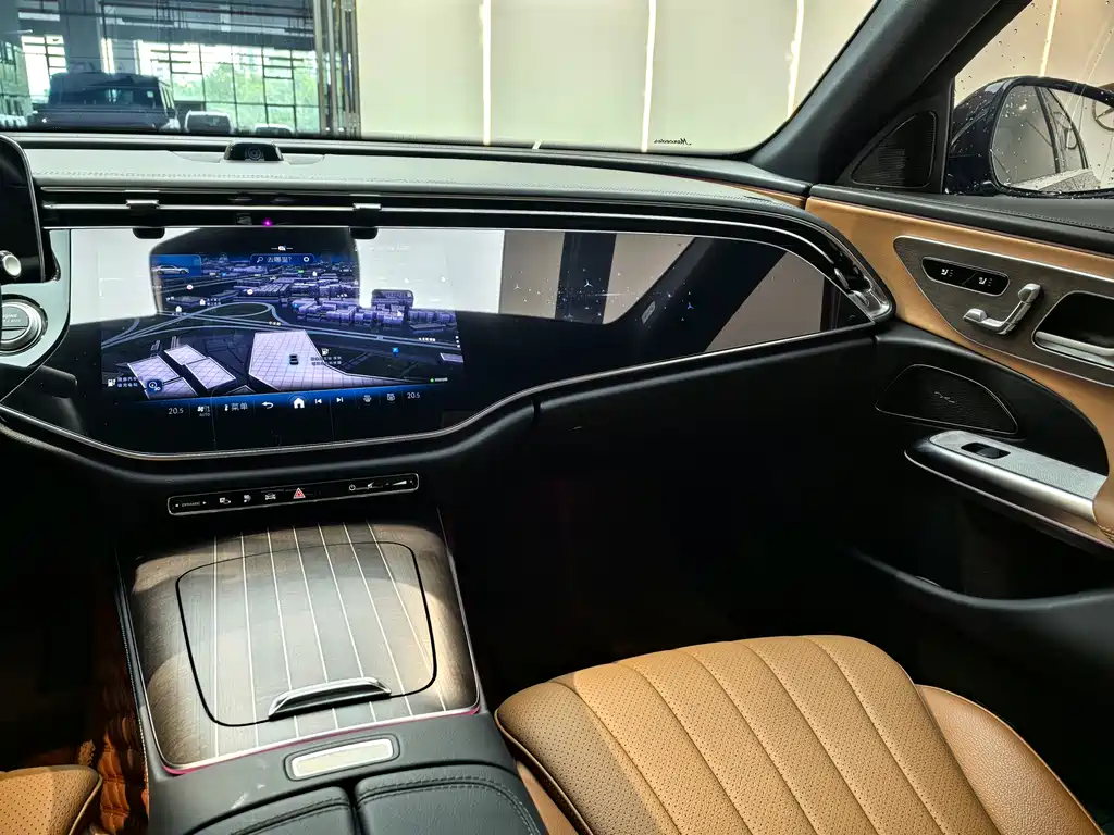 Mercedes-Benz Mercedes-Benz E-Class 2024 E 350 e L Plug-in Hybrid Sedan 2024 - thumbnail 6