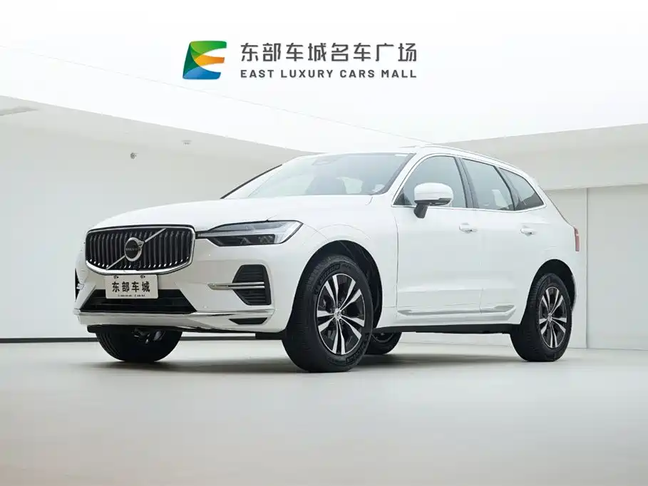 Volvo Volvo XC60 2025 B5 AWD Momentum Luxury Edition 2025