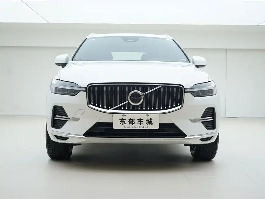 Volvo Volvo XC60 2025 B5 AWD Momentum Luxury Edition 2025 - thumbnail 2
