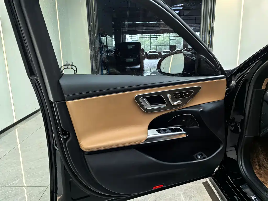 Mercedes-Benz Mercedes-Benz E-Class 2024 E 350 e L Plug-in Hybrid Sedan 2024 - thumbnail 8