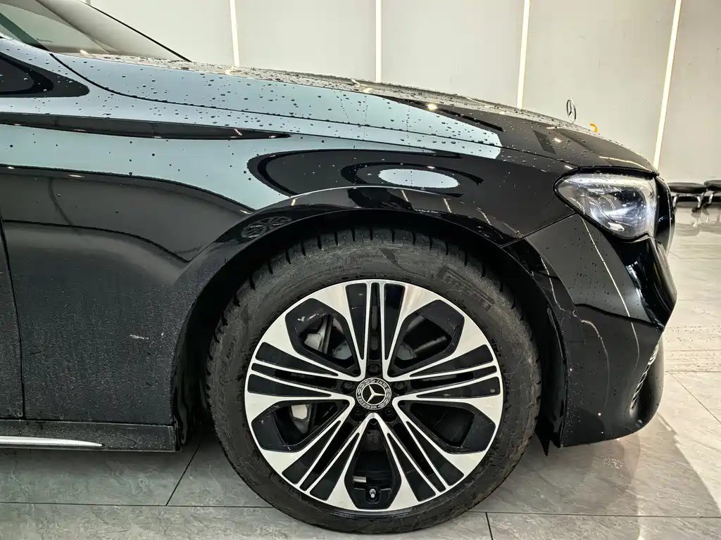 Mercedes-Benz Mercedes-Benz E-Class 2024 E 350 e L Plug-in Hybrid Sedan 2024 - thumbnail 12