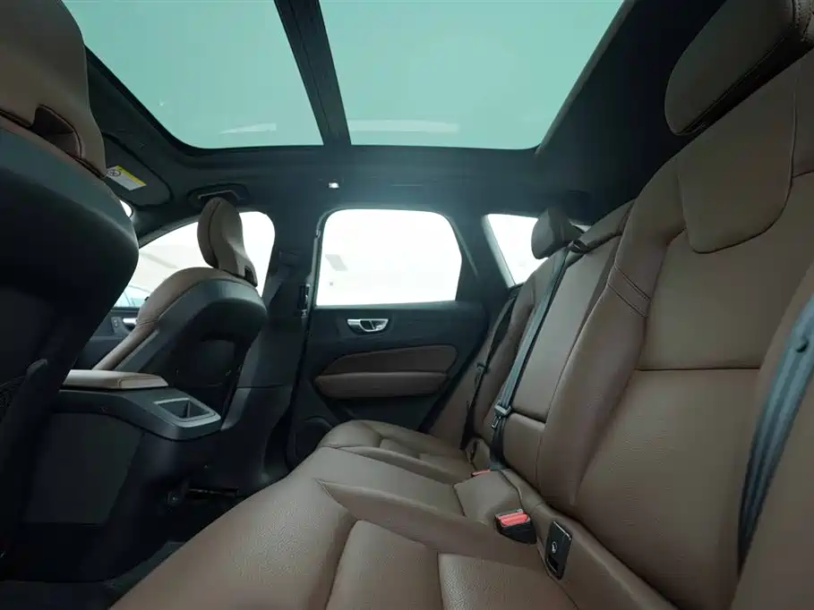 Volvo Volvo XC60 2025 B5 AWD Momentum Luxury Edition 2025 - thumbnail 21
