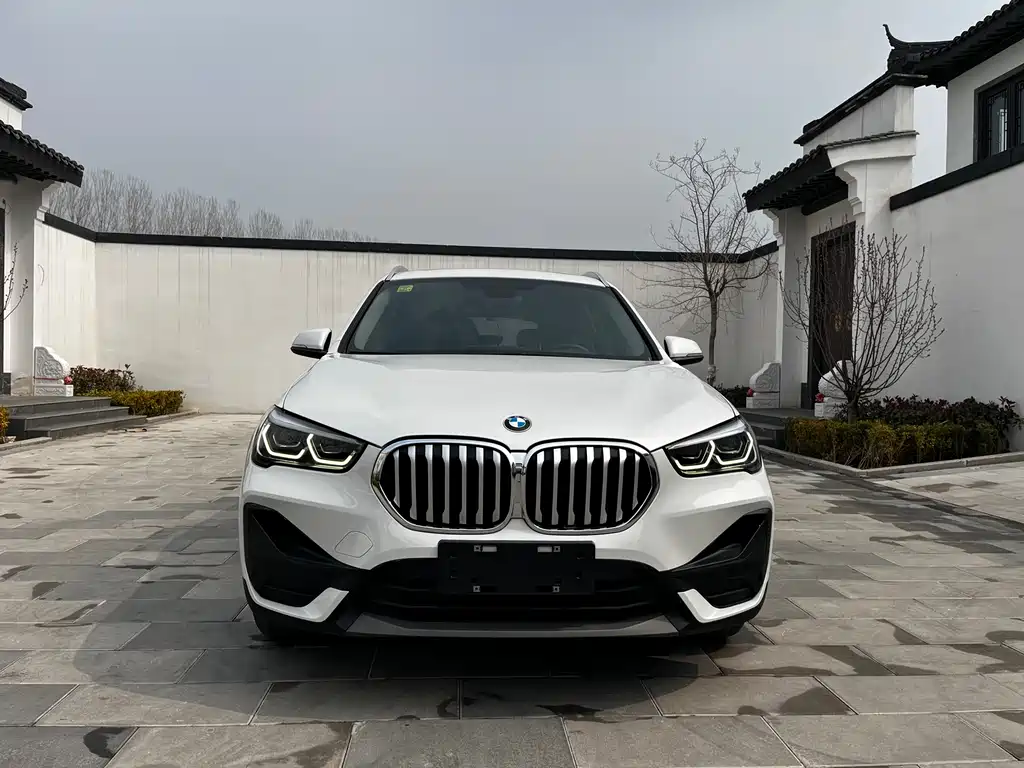 BMW BMW X1 2021 sDrive25Li Leading Edition 2021 - thumbnail 2