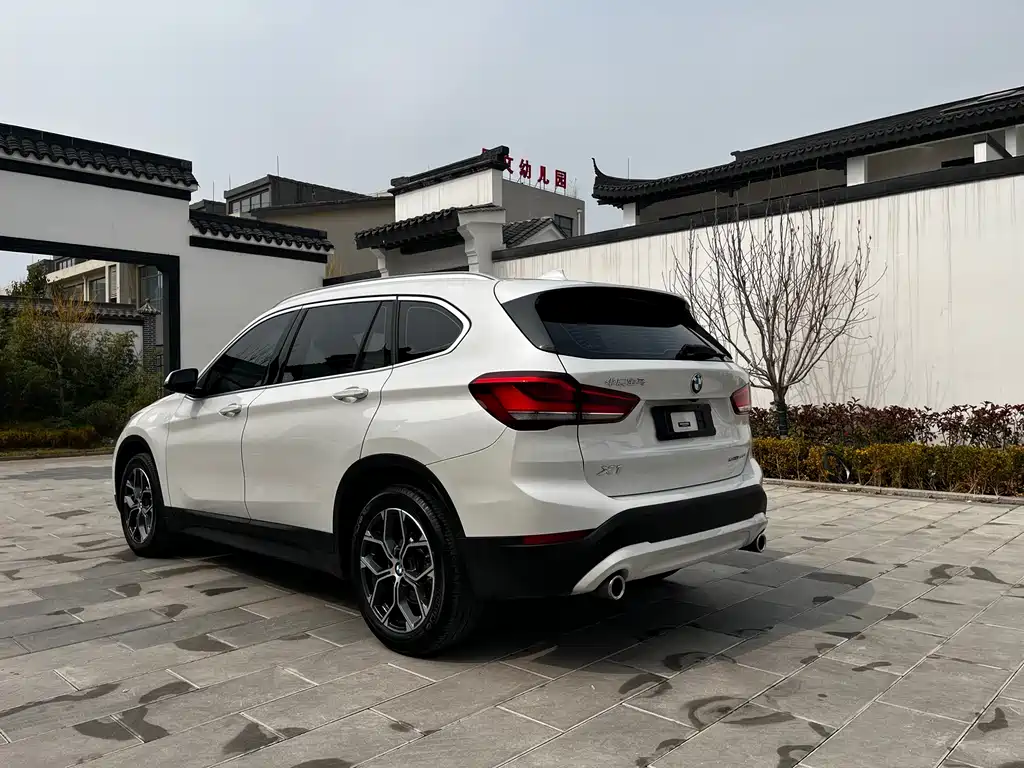 BMW BMW X1 2021 sDrive25Li Leading Edition 2021 - thumbnail 5