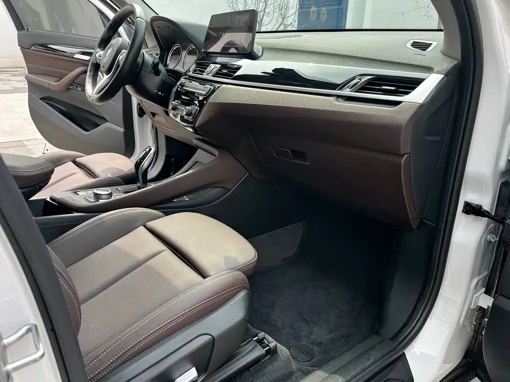 BMW BMW X1 2021 sDrive25Li Leading Edition 2021 - thumbnail 11