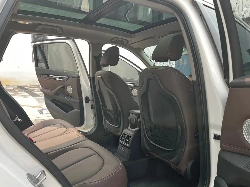 BMW BMW X1 2021 sDrive25Li Leading Edition 2021 - thumbnail 15