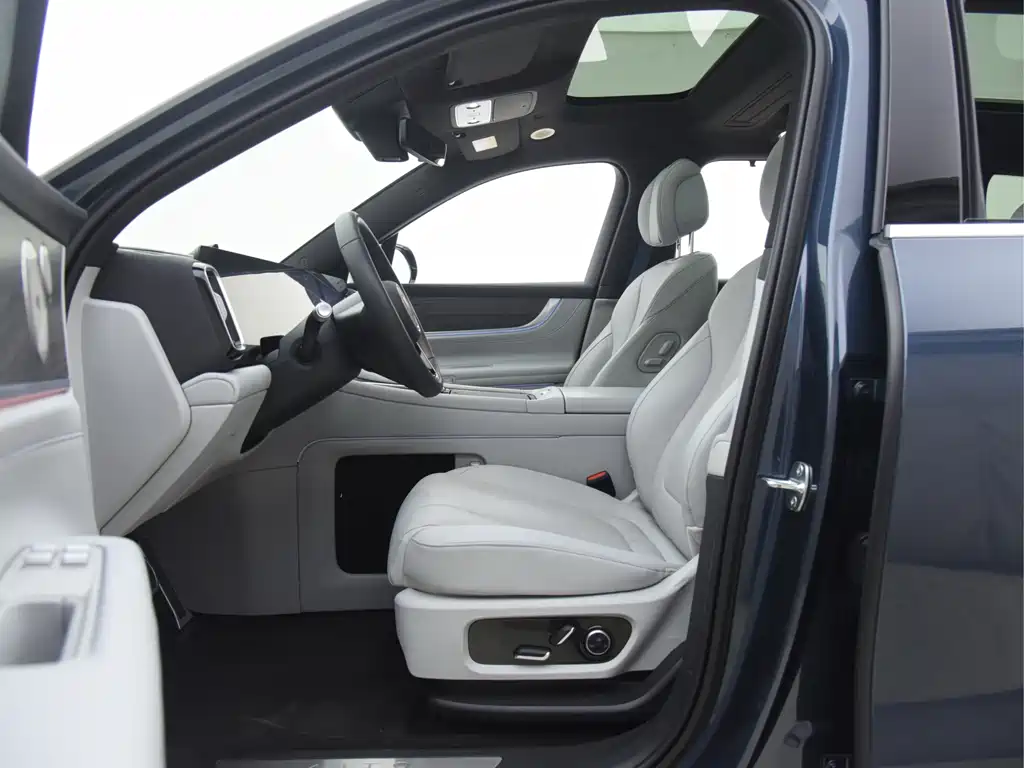 AITO Aito M9 2024 Extended Range Ultra 42kWh 6-seater 2024 - thumbnail 4