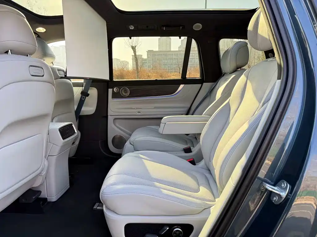 AITO Aito M9 2024 Extended Range Ultra 42kWh 6-seater 2024 - thumbnail 26