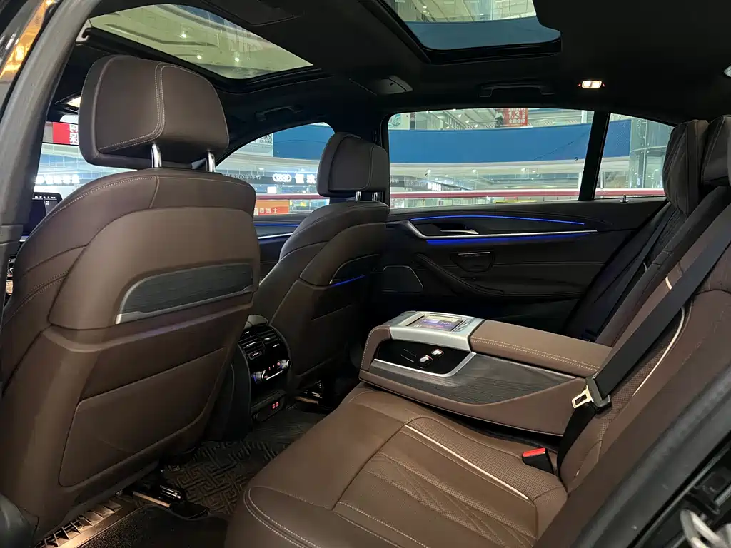 BMW BMW 5 Series 2021 530Li Luxury M Sport Package 2021 - thumbnail 12