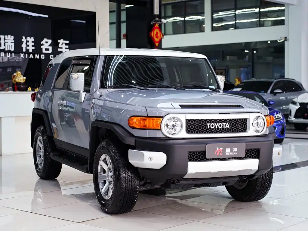 Toyota Toyota Land Cruiser FJ 2019 4.0L Middle East Version 2020 - thumbnail 18