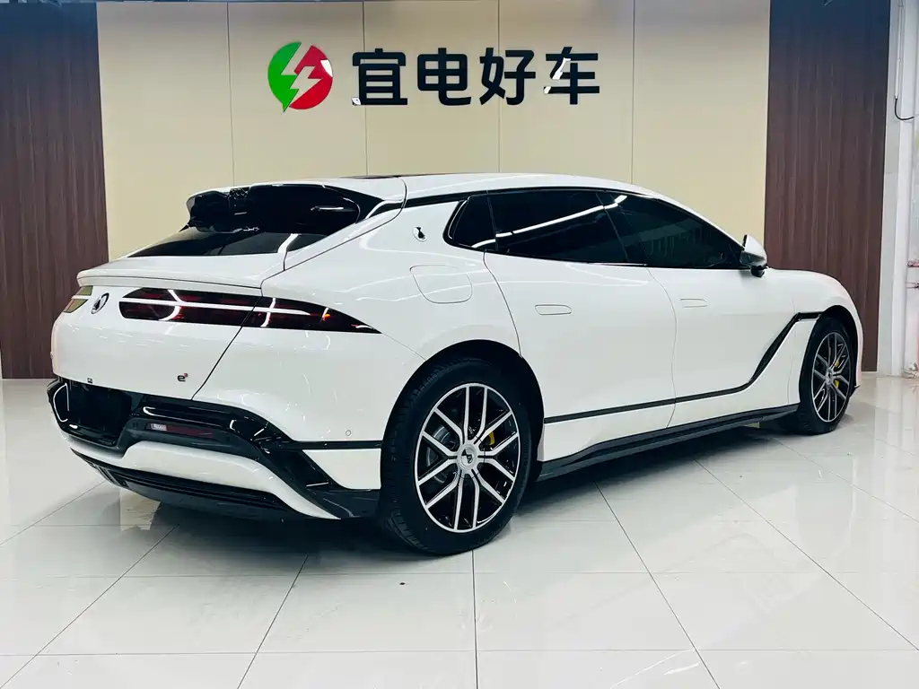 Denza Tang Z9GT 2024 1100 AWD Pro Edition 2025 - thumbnail 15