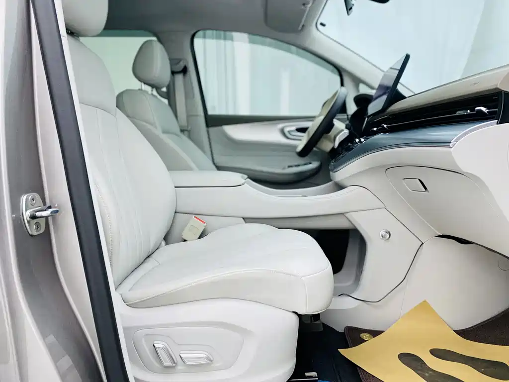 Roewe Roewe iMAX8 NEV 2025 1.5T DMH Land Luxury Edition 2025 - thumbnail 16