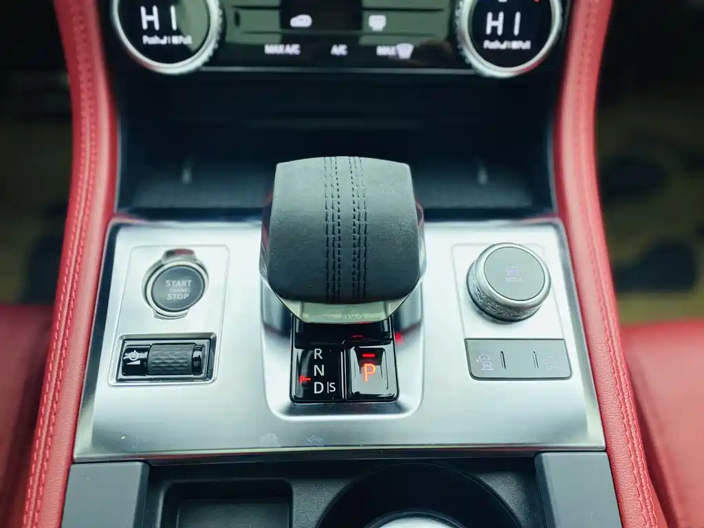 Jaguar Jaguar F-PACE 2024 P250 R-Dynamic SE 2024 - thumbnail 11