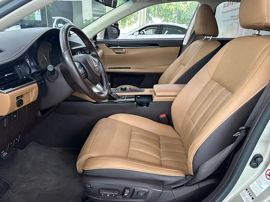 Lexus Lexus ES 2015 ES 200 Luxury Edition 2018 - thumbnail 9