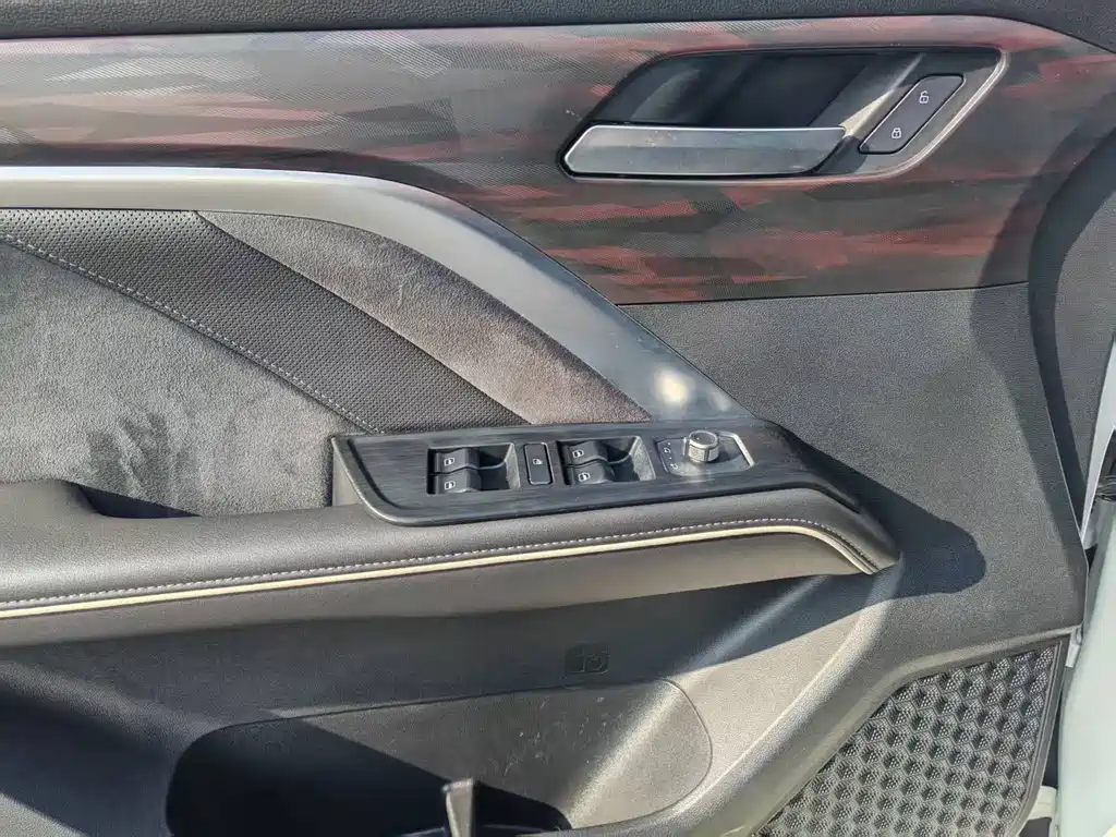 Haval Haval H6 2023 Guochao Edition 1.5T Auto Champion Edition 2023 - thumbnail 13