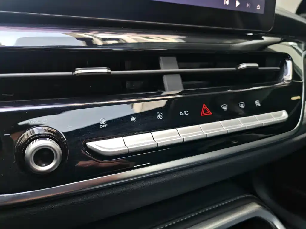 Haval Haval H6 2023 Guochao Edition 1.5T Auto Champion Edition 2023 - thumbnail 18