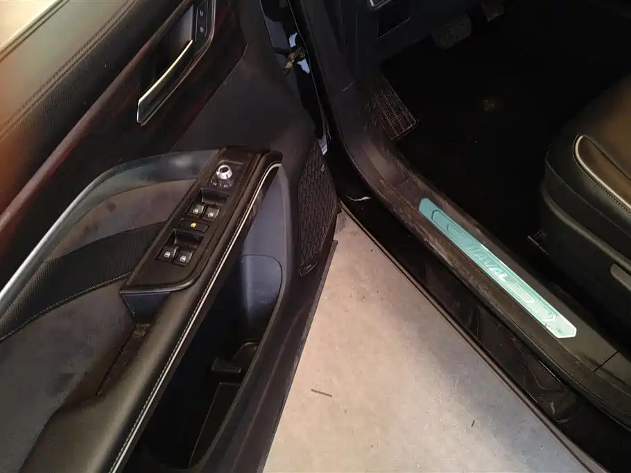 Haval Haval H6 2023 Guochao Edition 1.5T Automatic Urban Version 2024 - thumbnail 7