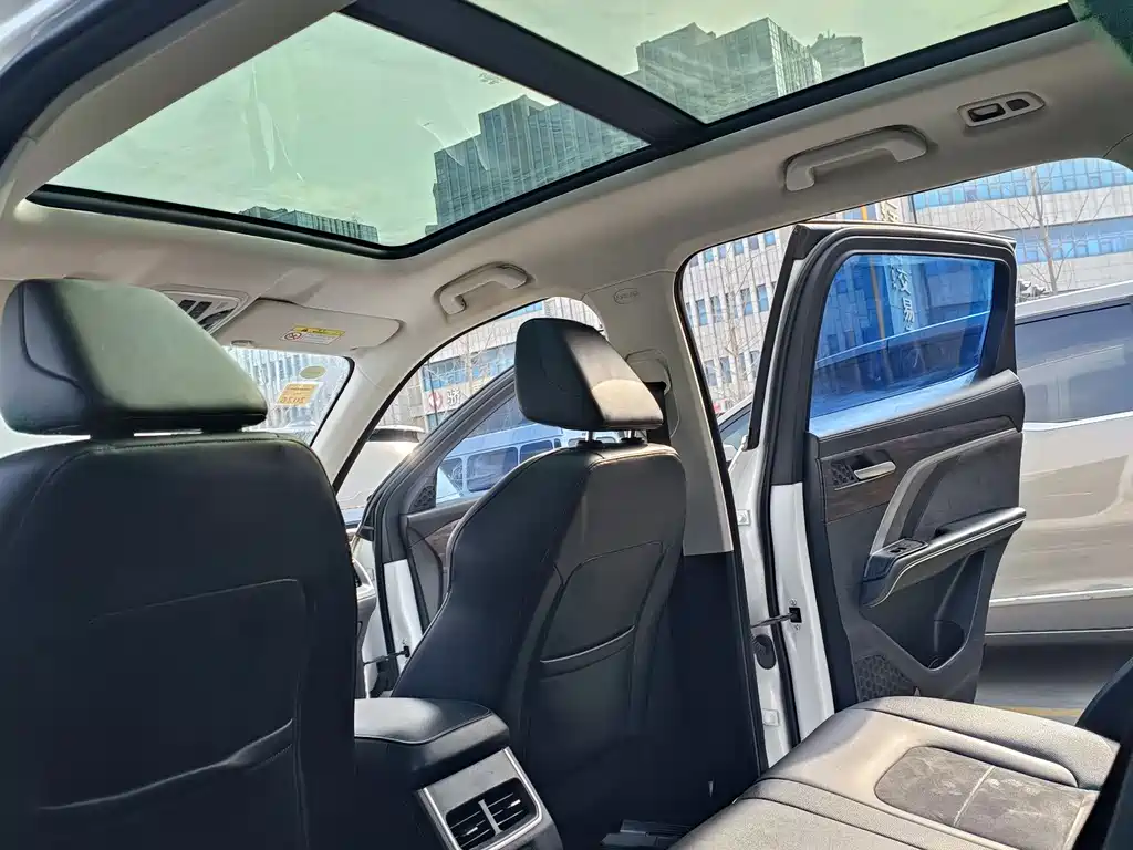 Haval Haval H6 2023 Guochao Edition 1.5T Auto Champion Edition 2022 - thumbnail 4