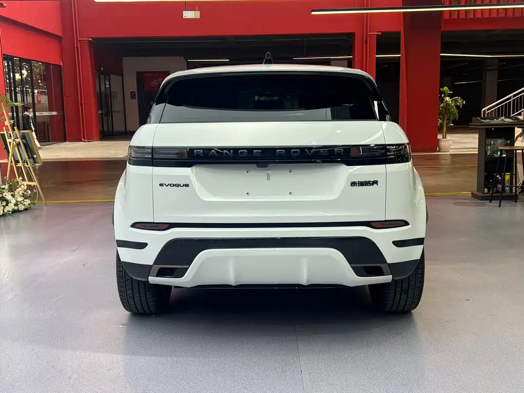 Land Rover Range Rover Evoque 2026 Range Rover Evoque L SE 2026 - thumbnail 14