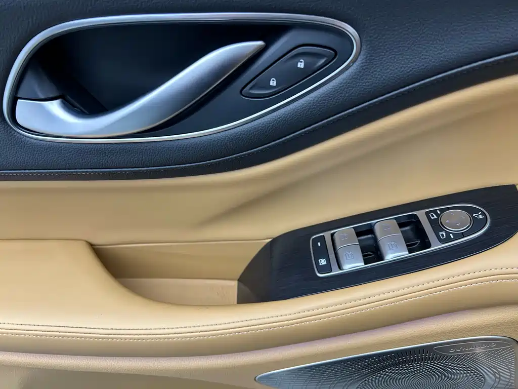 Lantu Automobile Lantu Dreamer 2022 Low Carbon Edition Dream+ Intelligent Enjoyment Package 2023 - thumbnail 3
