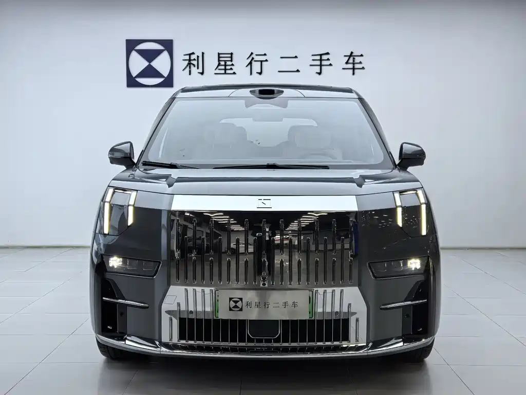 Zeekr Zeekr 009 2024 Six-Seat Executive Edition AWD 108kWh 2025 - thumbnail 3