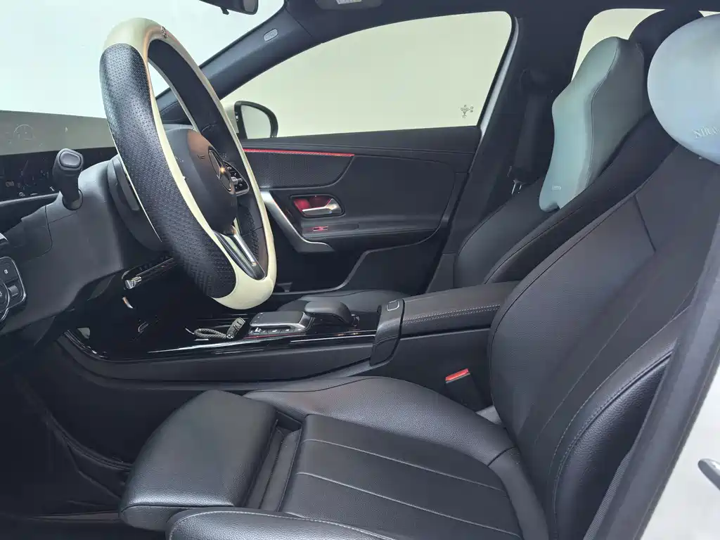 Mercedes-Benz Mercedes-Benz A-Class 2022 Facelift A 200 L Sport Sedan Dynamic Model 2023 - thumbnail 6