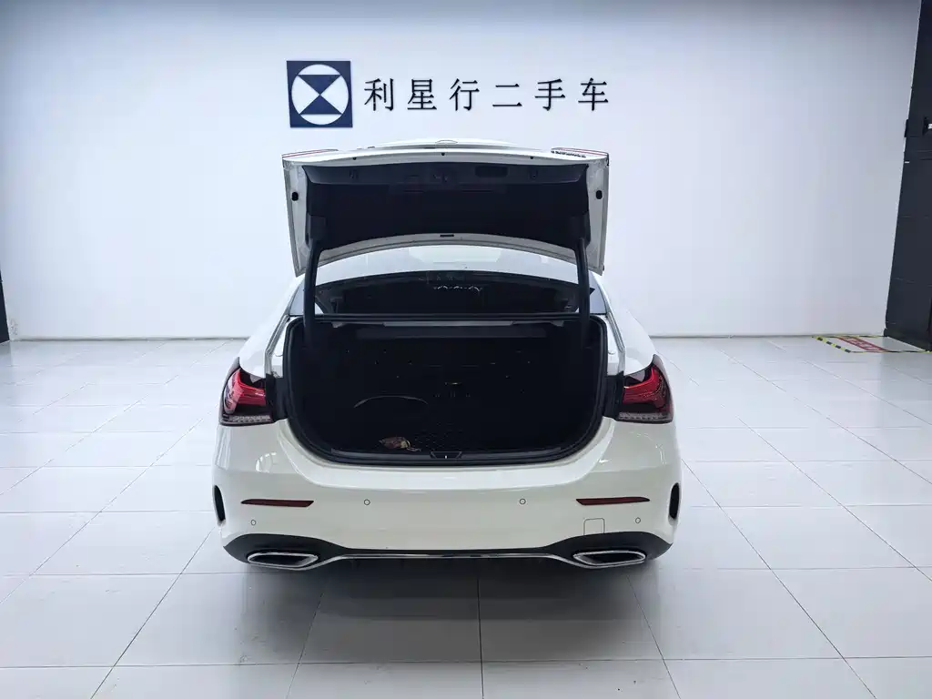 Mercedes-Benz Mercedes-Benz A-Class 2022 Facelift A 200 L Sport Sedan Dynamic Model 2023 - thumbnail 16