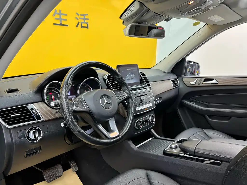 Mercedes-Benz Mercedes-Benz GLE 2018 GLE 320 4MATIC Dynamic Model Premium Edition 2019 - thumbnail 5