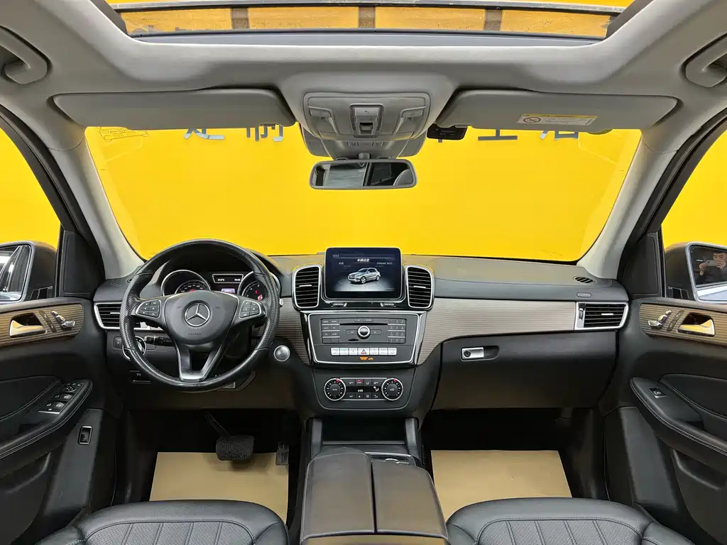 Mercedes-Benz Mercedes-Benz GLE 2018 GLE 320 4MATIC Dynamic Model Premium Edition 2019 - thumbnail 8