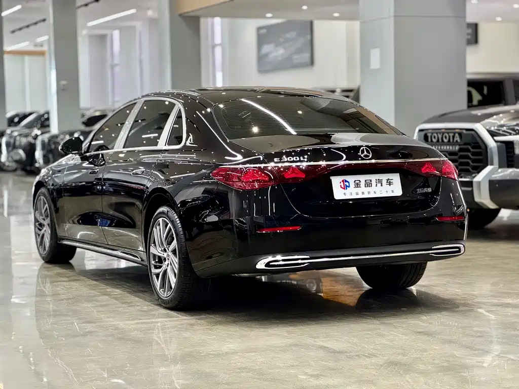 Mercedes-Benz Mercedes-Benz E-Class 2025 E 300 L Fashion Edition 2025 - thumbnail 4