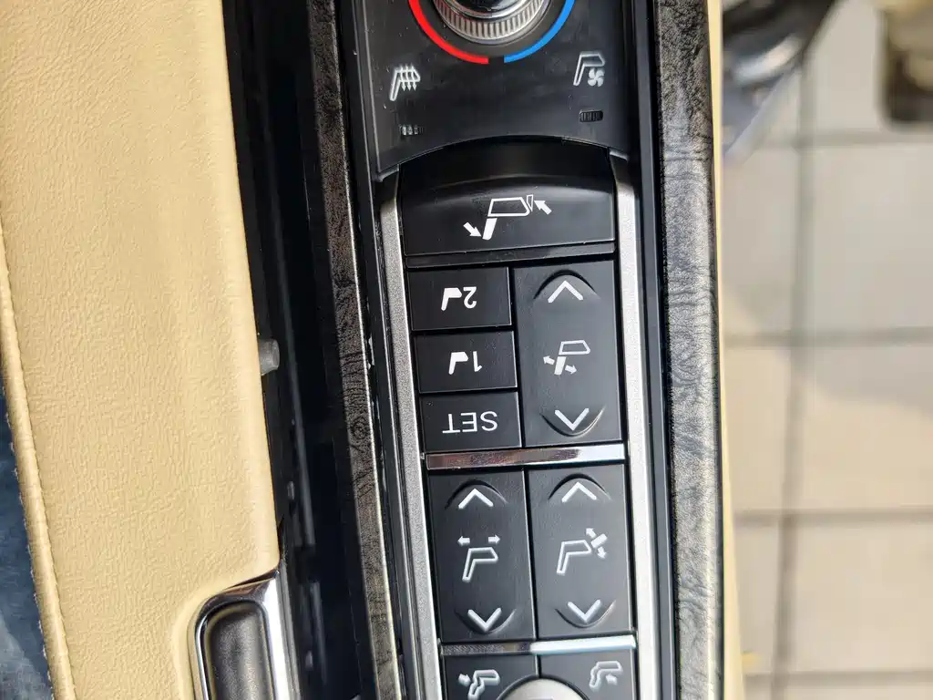 Buick Buick GL8 2022 ES Landmark 653T Premium Edition 2022 - thumbnail 10