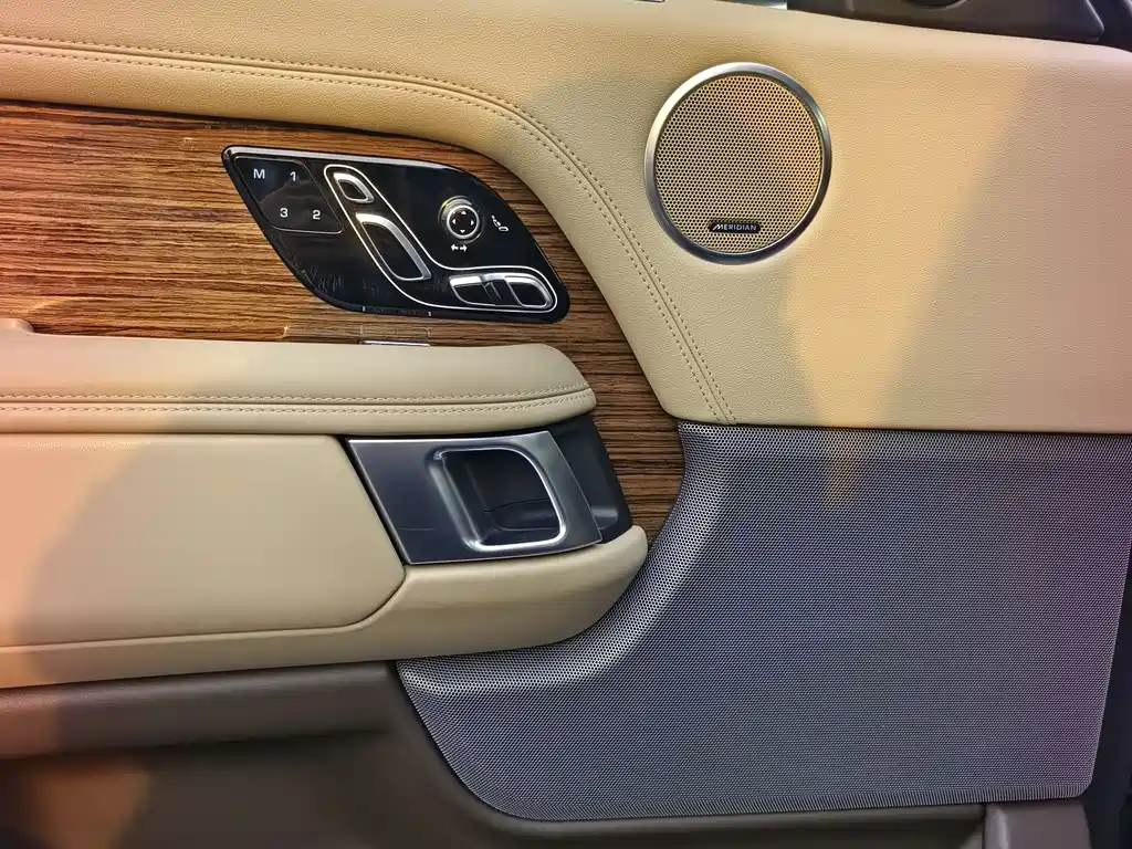 Land Rover Range Rover 2019 3.0 SCV6 Heritage Edition 2019 - thumbnail 8