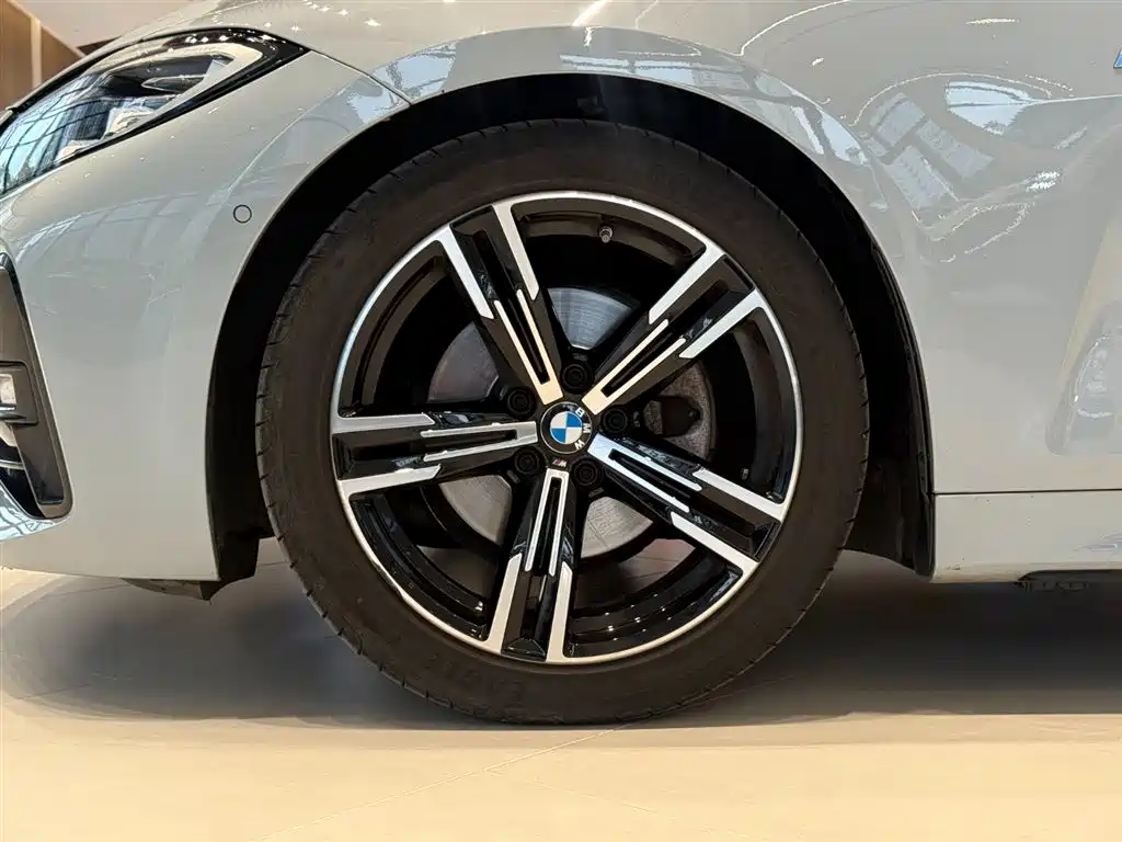 BMW BMW 4 Series 2024 425i Convertible M Sport Package 2024 - thumbnail 14