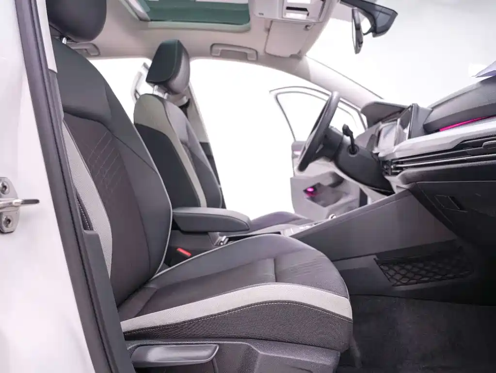 Volkswagen Volkswagen Golf 2023 280TSI DSG Pro 2022 - thumbnail 21