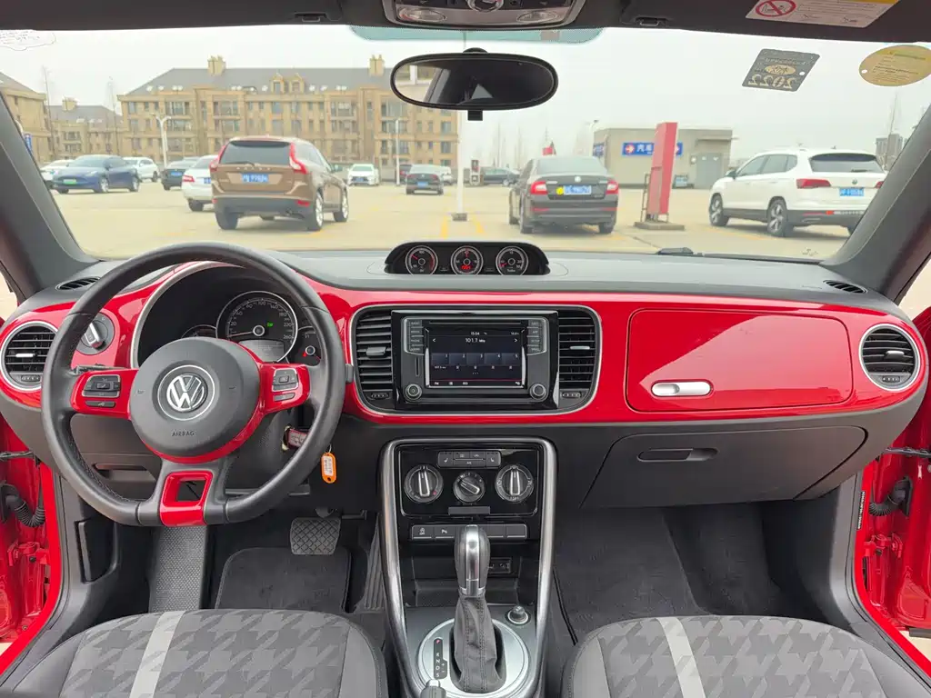 Volkswagen Volkswagen Beetle 2018 180TSI Obsidian Special Edition 2018 - thumbnail 9