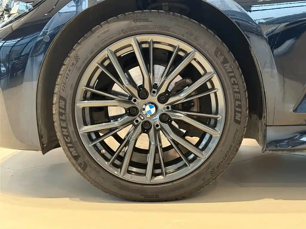 BMW BMW 3 Series 2022 325i M Sport Shadow Night Package 2022 - thumbnail 5