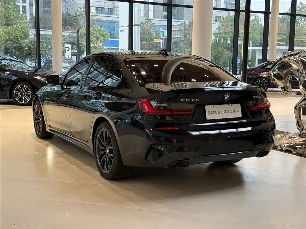 BMW BMW 3 Series 2022 325i M Sport Shadow Night Package 2022 - thumbnail 10