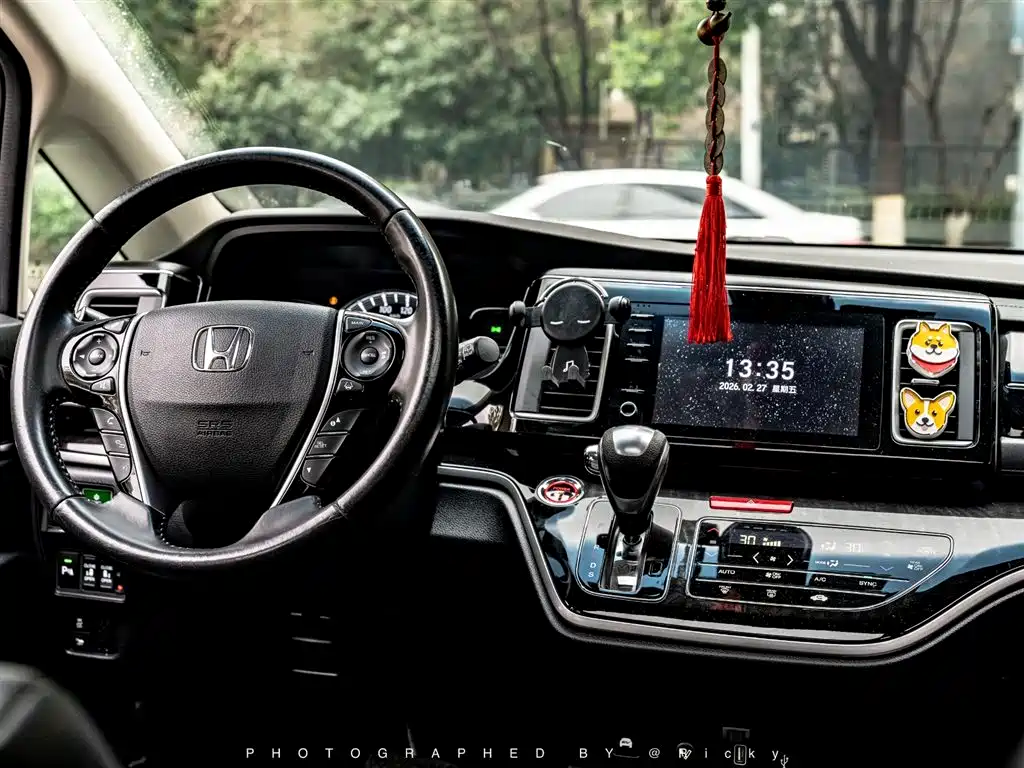 Honda Elise 2019 2.0L Hybrid Luxury Edition 2021 - thumbnail 4