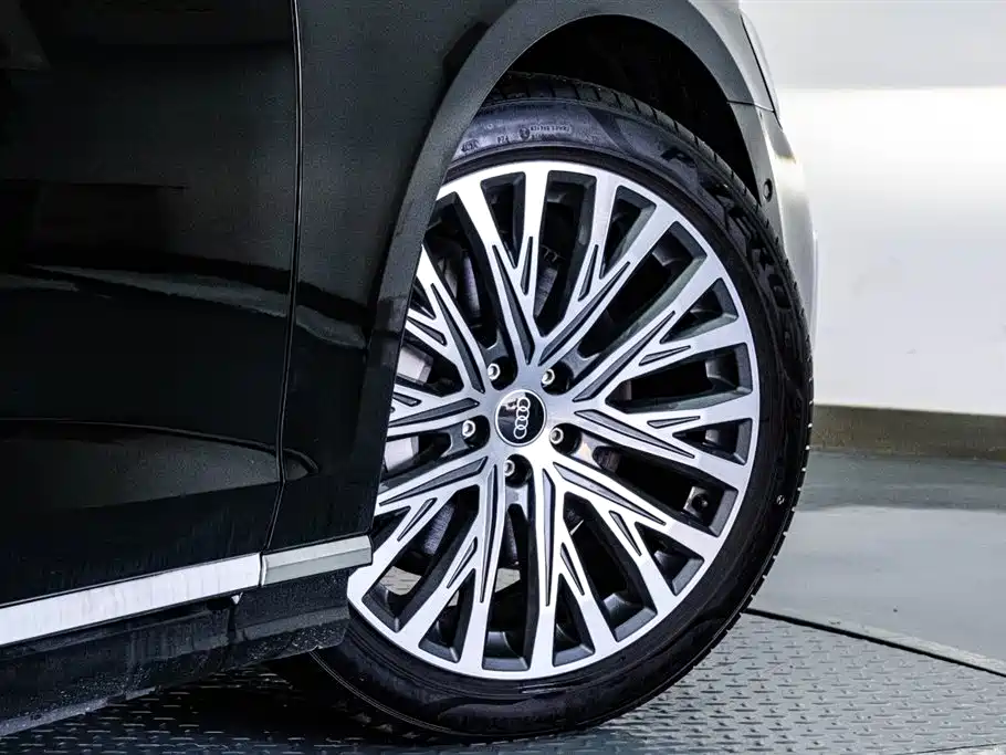 Audi Audi A8 2025 A8L 50 TFSI quattro Premium Selection 2026 - thumbnail 28