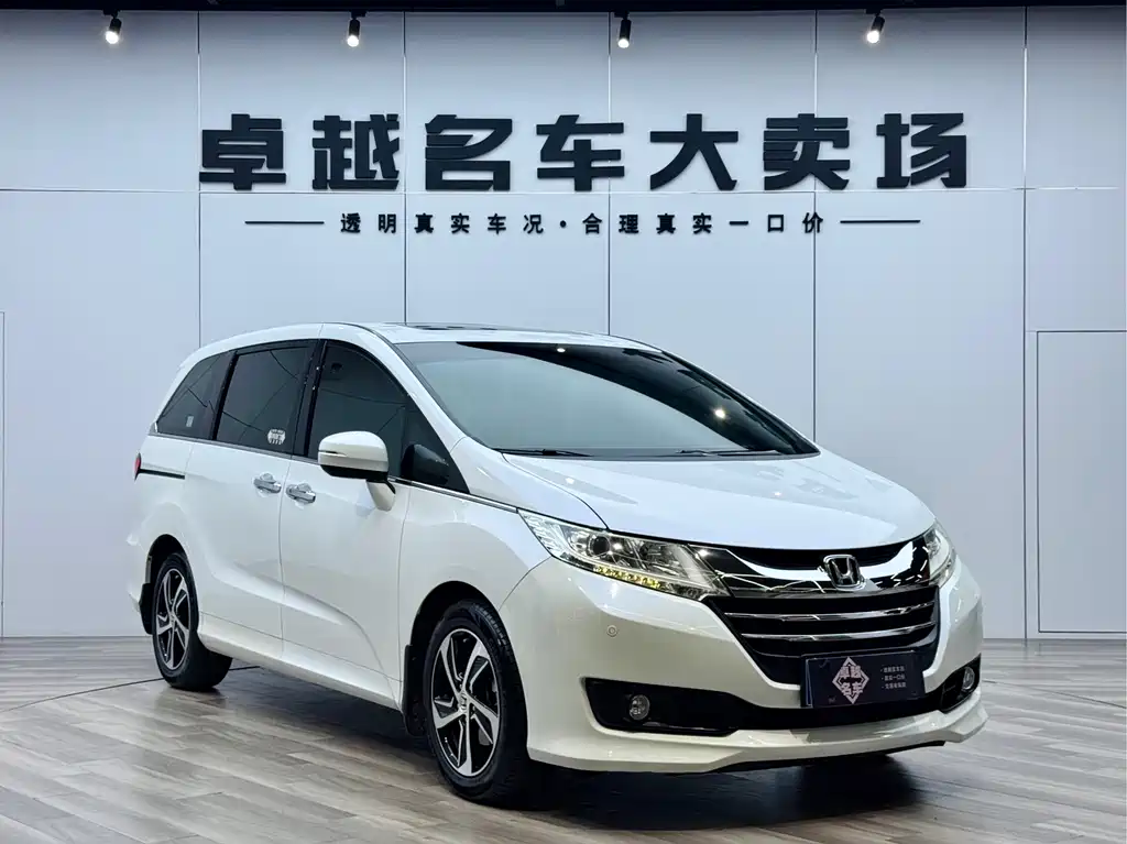 Honda Honda Odyssey 2017 2.4L Luxury Edition 2018 - thumbnail 3