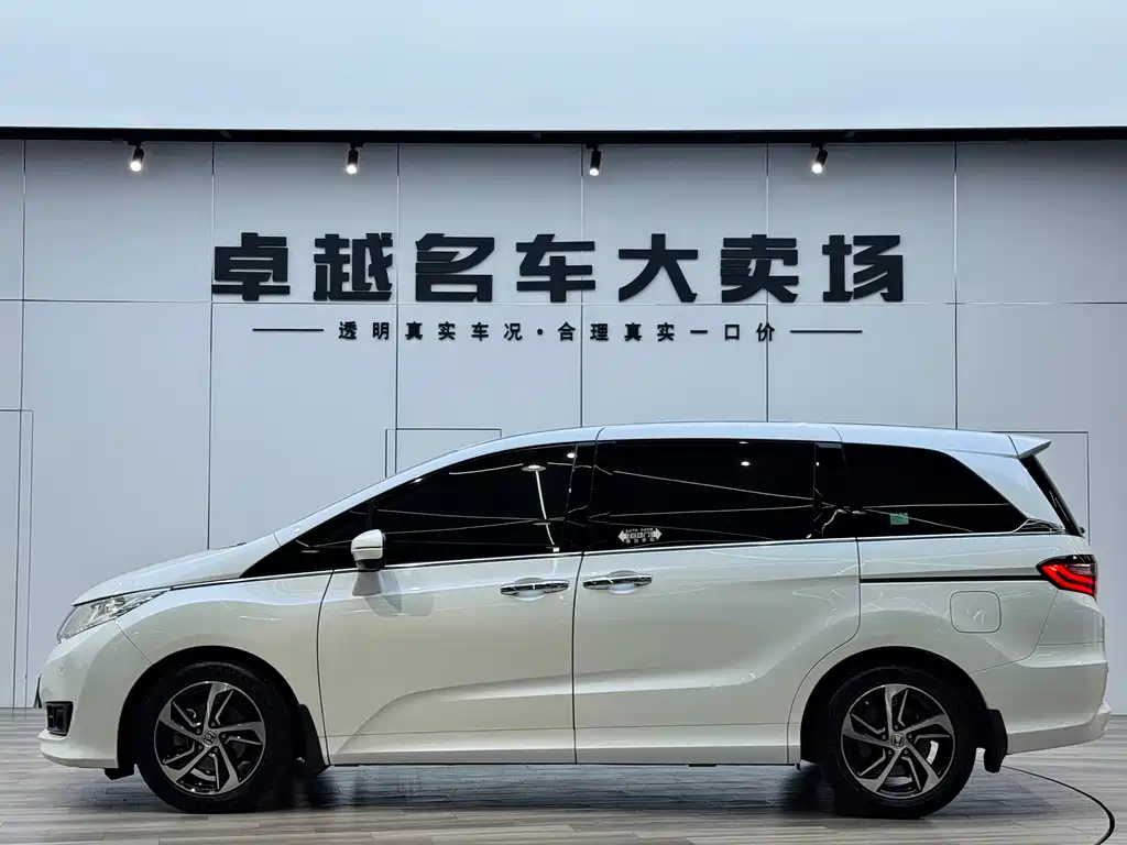 Honda Honda Odyssey 2017 2.4L Luxury Edition 2018 - thumbnail 4