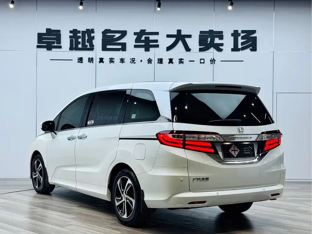 Honda Honda Odyssey 2017 2.4L Luxury Edition 2018 - thumbnail 5