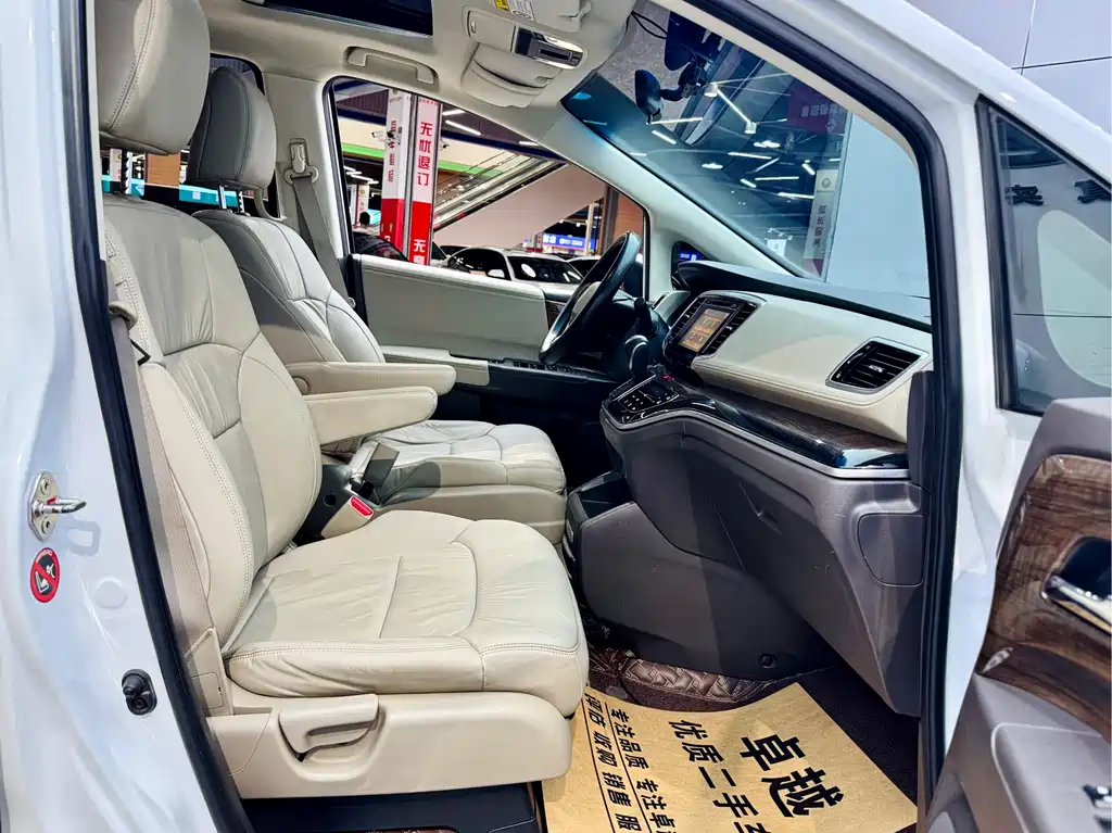 Honda Honda Odyssey 2017 2.4L Luxury Edition 2018 - thumbnail 17