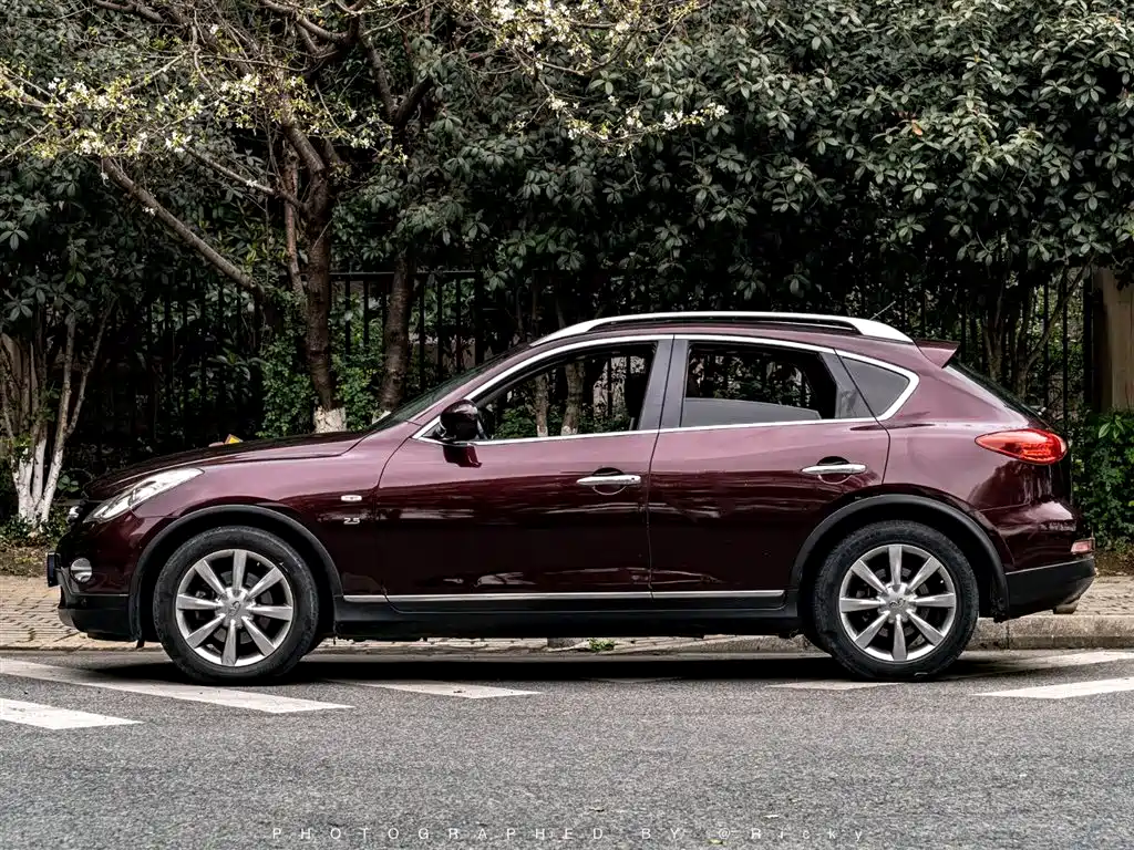 Infiniti Infiniti QX50 Import 2013 2.5L FWD Elegant Edition 2013 - thumbnail 2