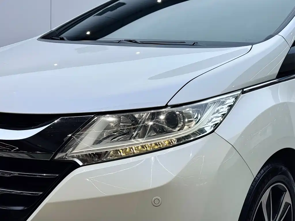 Honda Honda Odyssey 2017 2.4L Luxury Edition 2018 - thumbnail 23